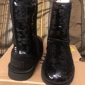 🔥🔥SOLD🔥🔥Sequin UGG boots